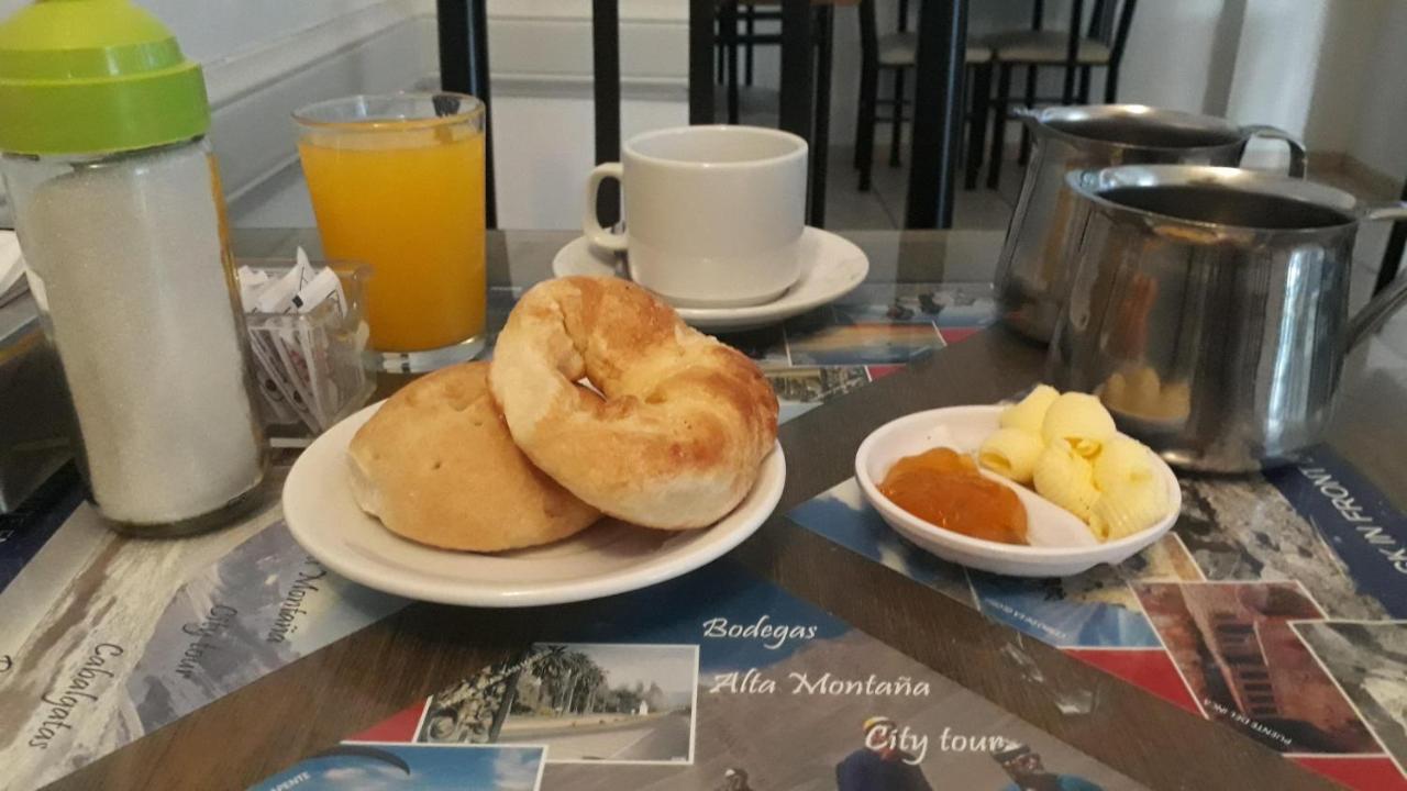 Hotel Necochea Mendoza Eksteriør billede